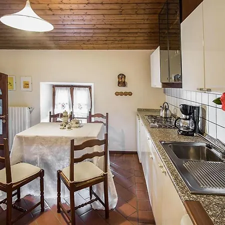 Apartment San Salvatore Sleeps 4 With Pool Massino Visconti
